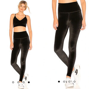 NWT Beyond Yoga Velvet Motion High Waisted Midi Legging in Black Medium